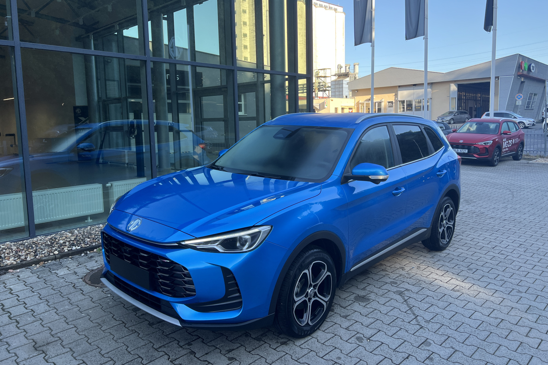 ELEGANCE 1.5. MT5 85kW/115k