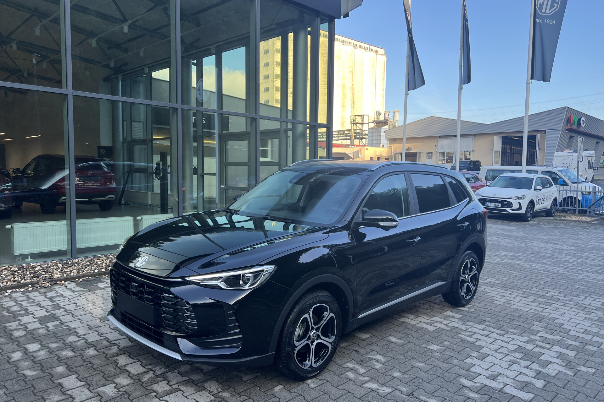 ELEGANCE 1.5. MT5 85kW/115k
