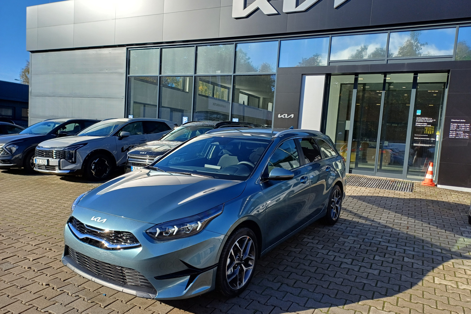 Kia Ceed SW 1,5 T-GDI TOP + Business