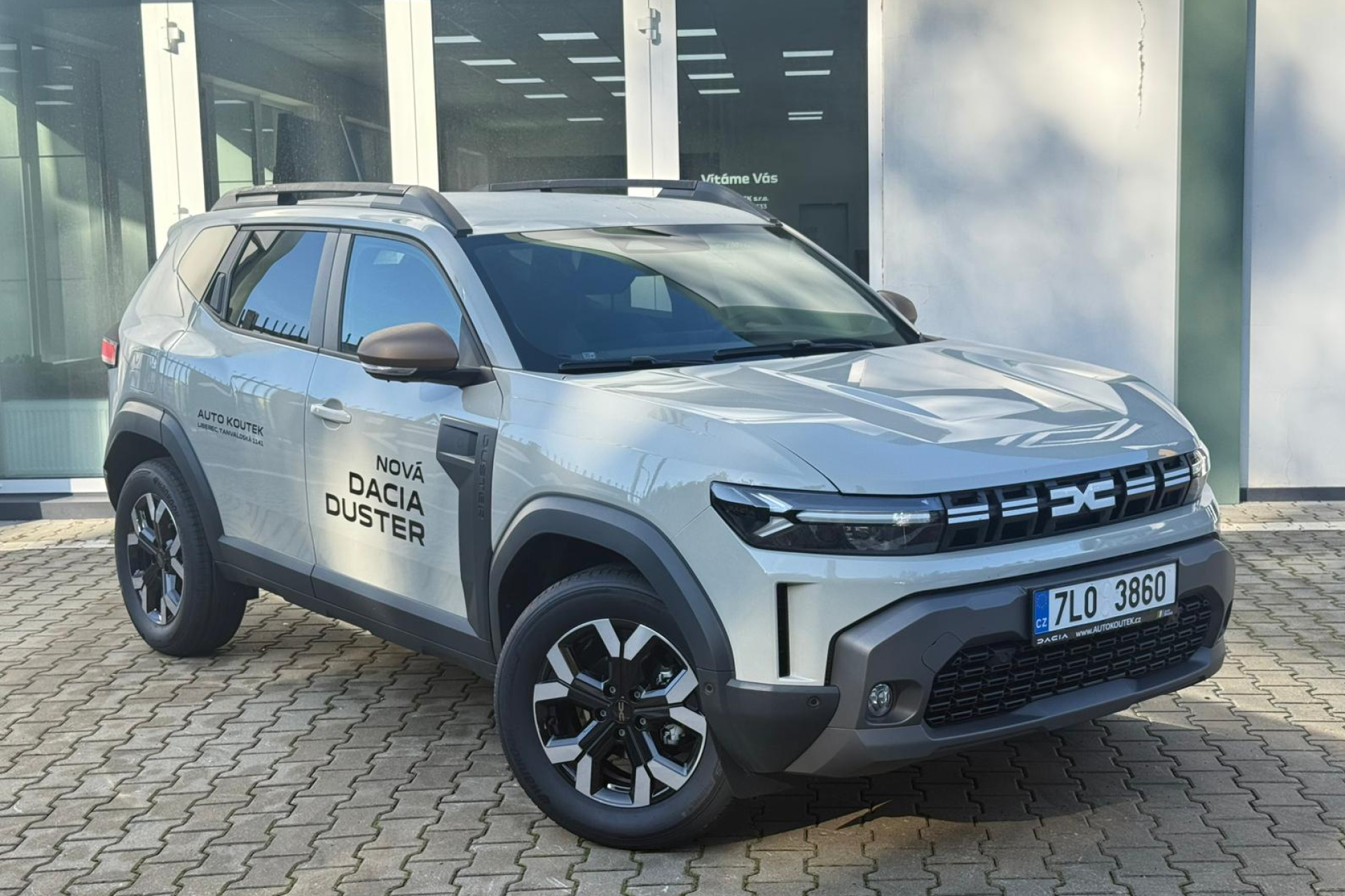 Dacia Duster Extreme mild hybrid 130 PŘEDVÁDĚCÍ