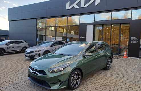 Kia Ceed SW 1,5 T-GDI 7DCT TOP + Business