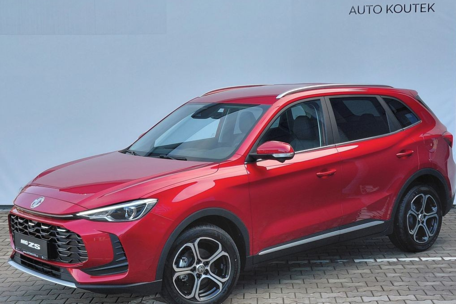 MG ZS, ELEGANCE 1.5I MT5 85kW/115k