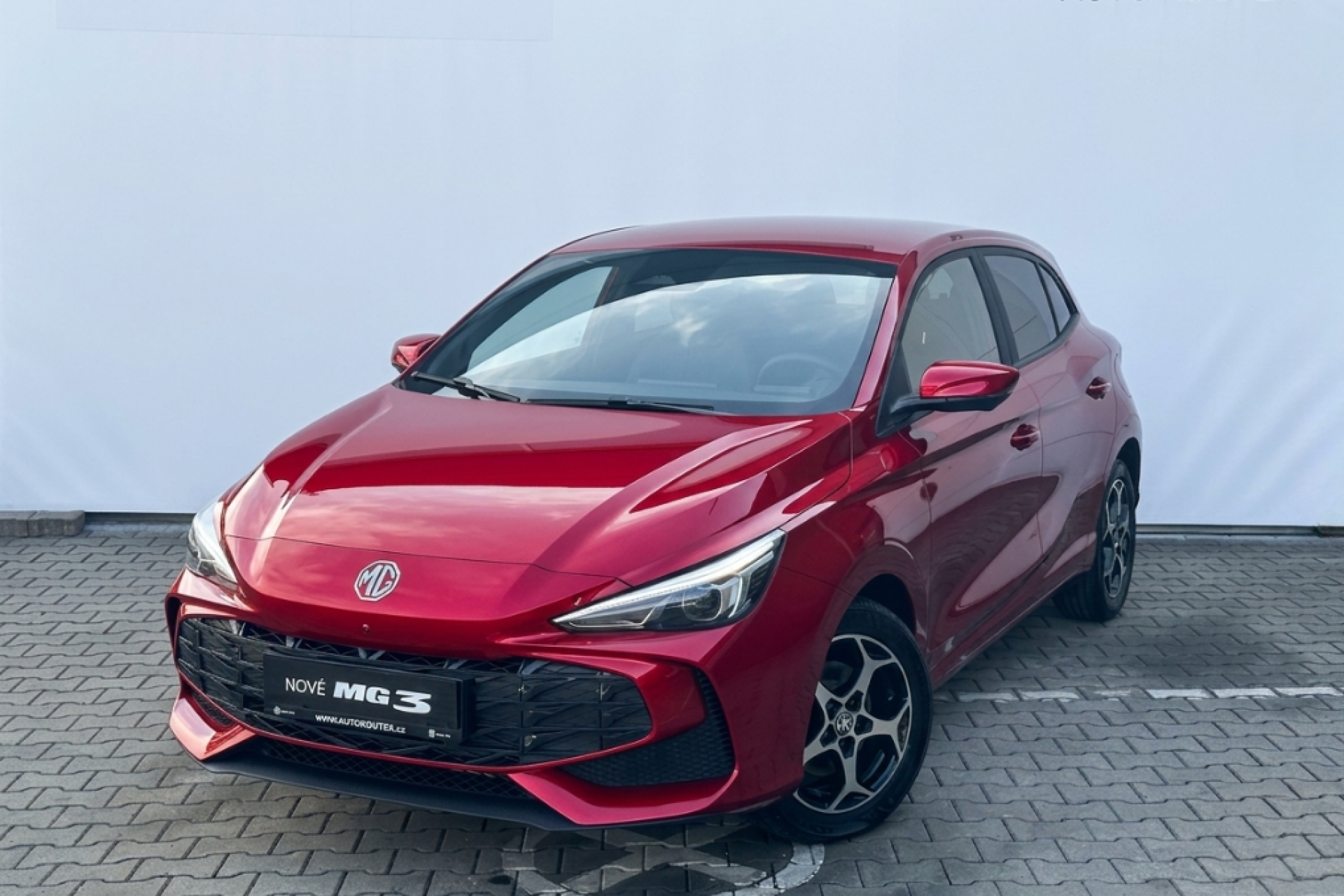 MG MG3, HEV+ EXCLUSIVE, 195hp